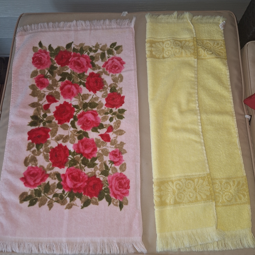 Vintage Canon Soft Yellow HandTowel And Pink Rose Handtowel